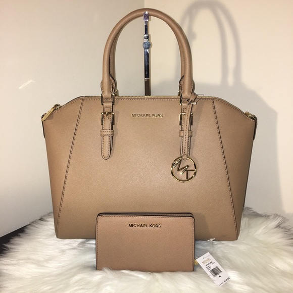 Michael Kors Handbags - Michael Kors Ciara large TZ satchel khaki wallet